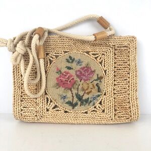 Vintage Straw Floral Needlepoint Medium Handbag Accent Summer Lined Zip Cottage